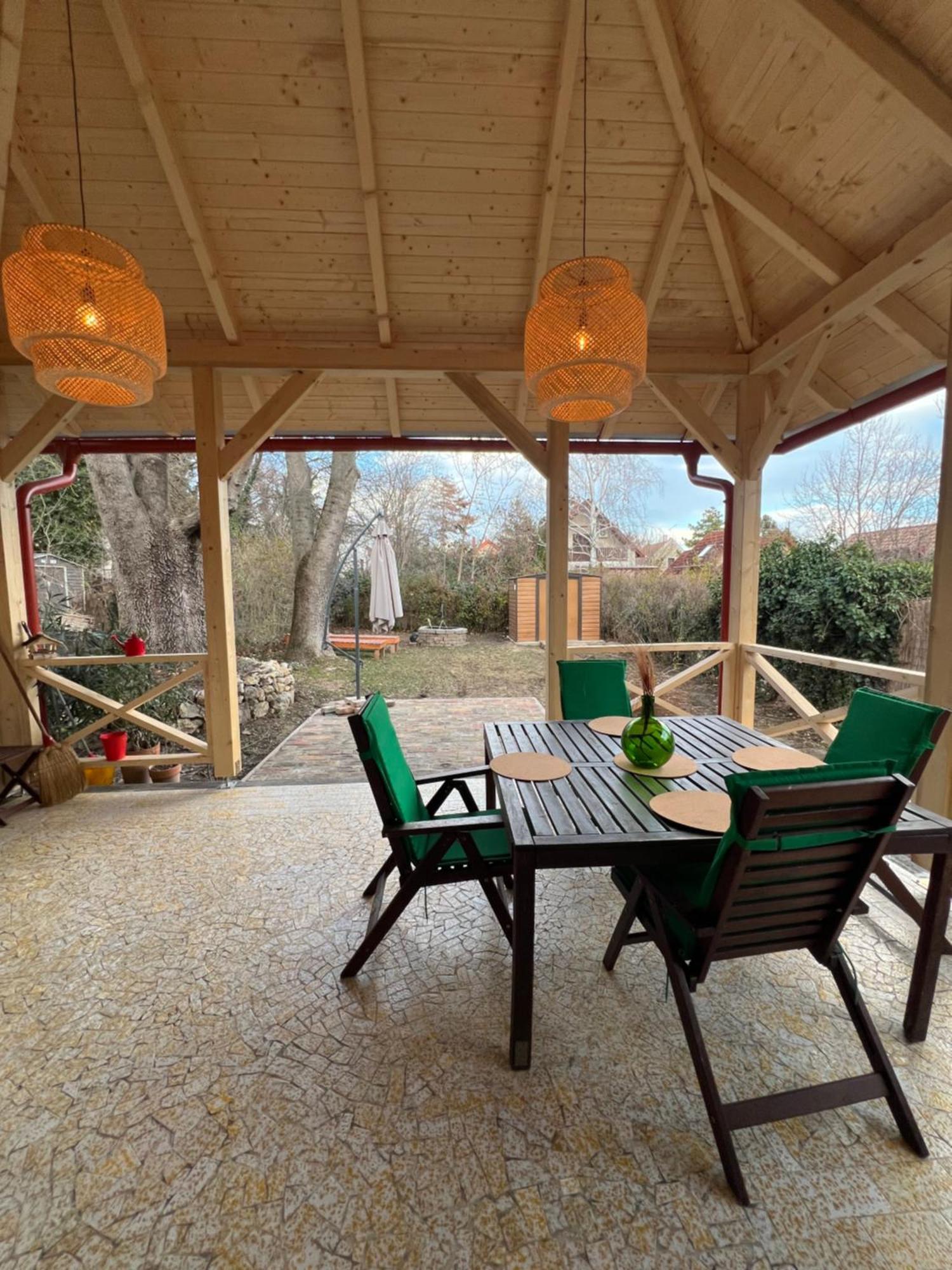 Cottage By The Lake Balatonudvari Exterior photo